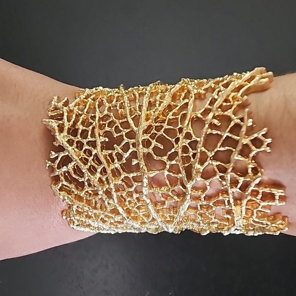 ZARA Coral Cuff Bracelet - Picture 8 of 16